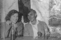 Ángel y Julia en barde Juan Gutiérrez