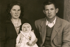 Emiliano y Aplolonia con Ines