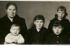 Familia Miguel Rodriguez, Apolonia-Ines-Teo-Juanita-Emiliano