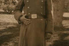 Leo (cuñado tia Anita)